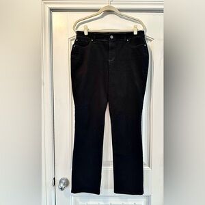 🌼 Chico's Fabulously Slimming Black Straight Leg Jeans